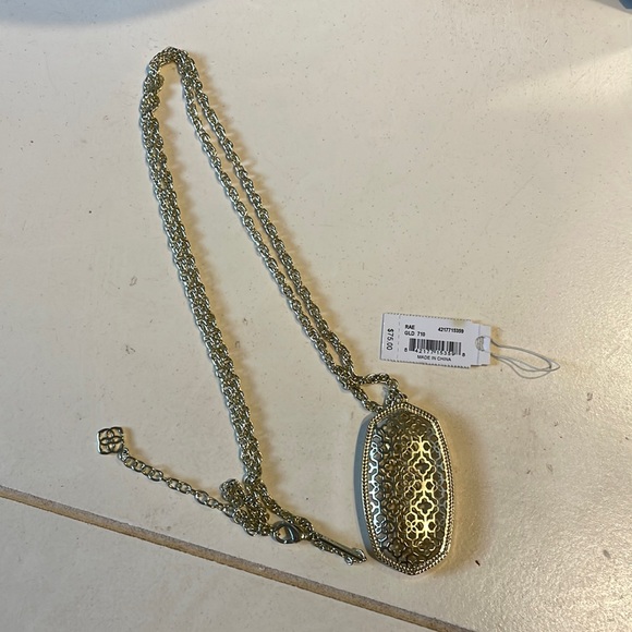 Kendra Scott Rae Gold Pendant Necklace - Picture 1 of 2